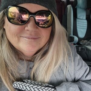 Meet your Posher, Bonny